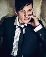 Robin Lord Taylor