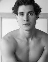 Henry Zaga