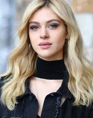 Nicola Peltz