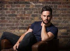 Tom Riley