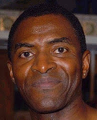 Carl Lumbly