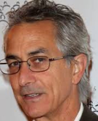 David Strathairn