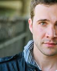 Gil McKinney