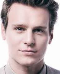 Jonathan Groff