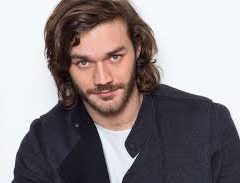 Lorenzo Richelmy