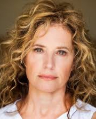 Nancy Travis