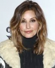 Gina Gershon