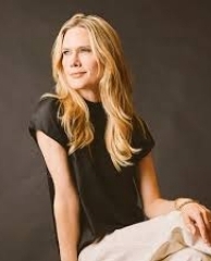 Stephanie March