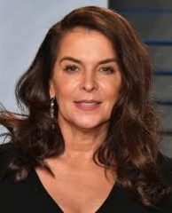 Annabella Sciorra