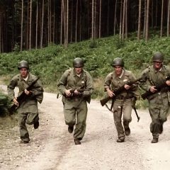 Band of Brothers Season 1 screenshot 2