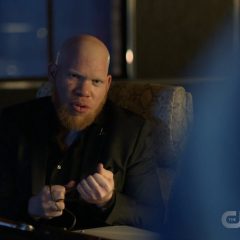 Black Lightning season 1 screenshot 10