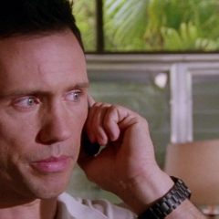 Burn Notice Season 2 screenshot 1