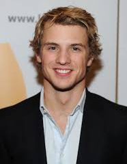 Freddie Stroma