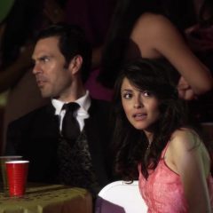 Modern Family Season 2 screenshot 8