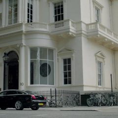 Sherlock Season 3 screenshot 6