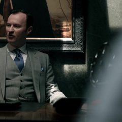Sherlock Season 2 screenshot 7