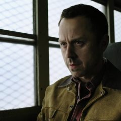 Sneaky Pete Season 1 screenshot 5