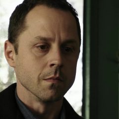 Sneaky Pete Season 1 screenshot 7