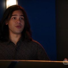 The Flash Season 5 screenshot 6