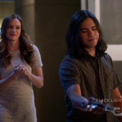 The Flash Season 5 screenshot 5