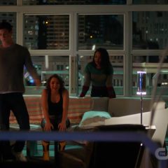 The Flash Season 5 screenshot 4