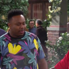 The Neighborhood Season 6 screenshot 3