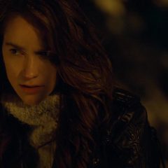 Wynonna Earp Season 1 screenshot 4